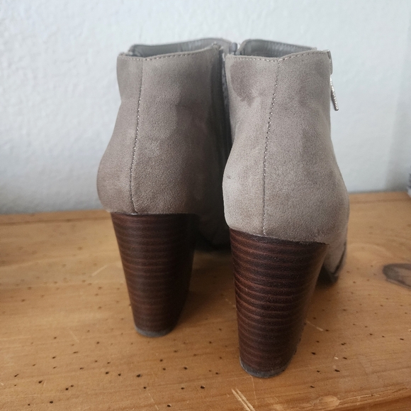 Bar III Penny Ankle Gray Women's Perforated  Block Heel Zip-Up Boot Size 8 - Picture 4 of 7